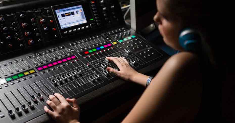 How to Record Sound from Mixing Console for Live Streaming