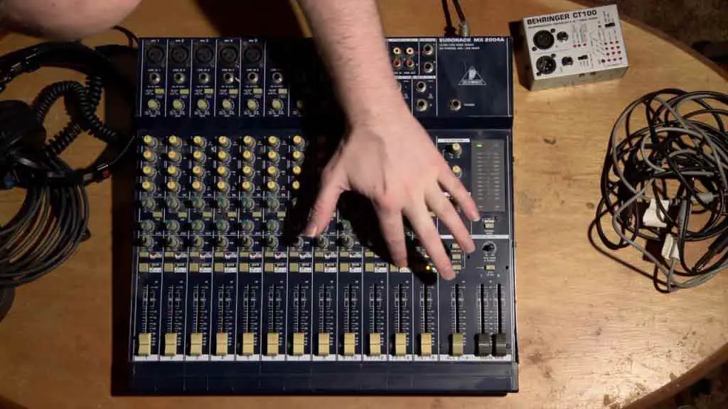 How to Use a Mixing Console? A Complete Guide 1