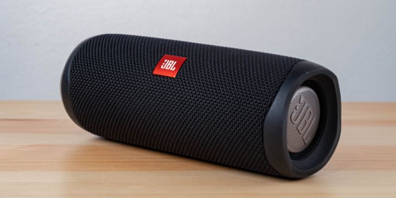 How Do I Connect My Microphone to My Jbl Speaker